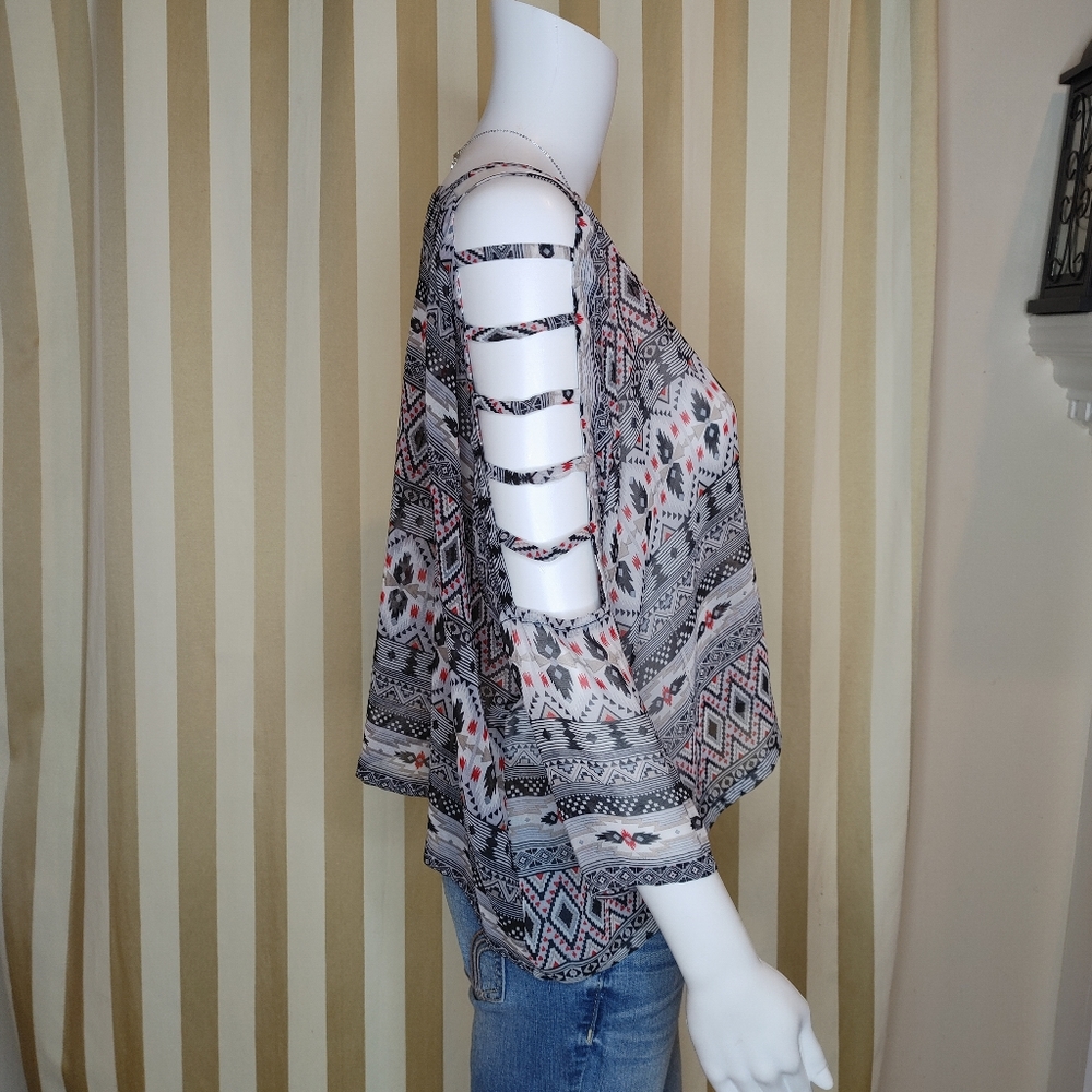 LF MILLAU LATTICE SLEEVE CROP TOP, MULTI XS - Picture 2 of 6